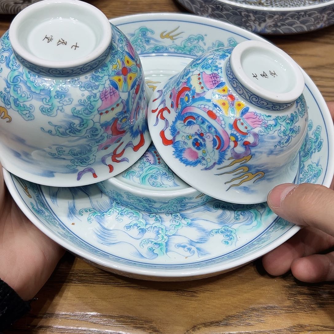 小*卫景德镇瓷器艺术研究的