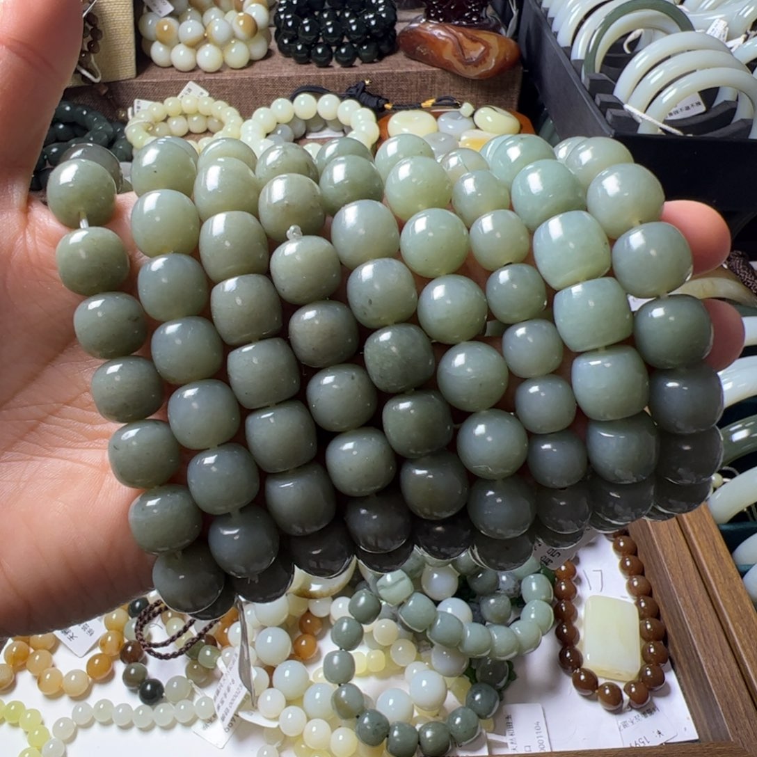 和田玉（糖玉）未镶嵌手链