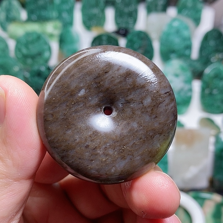 未镶嵌独山玉颈饰