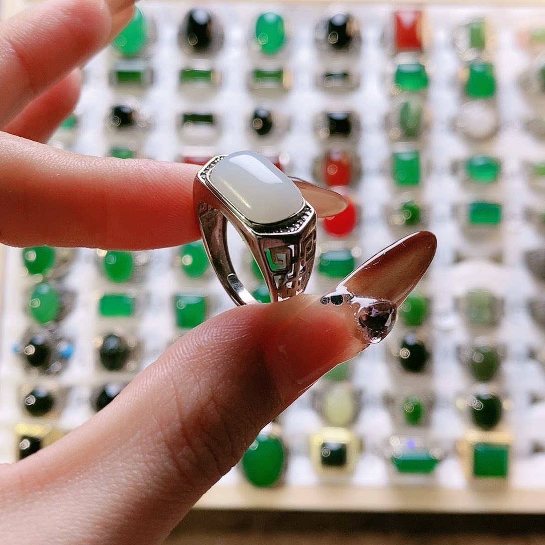 和田玉戒指银S925镶嵌六*