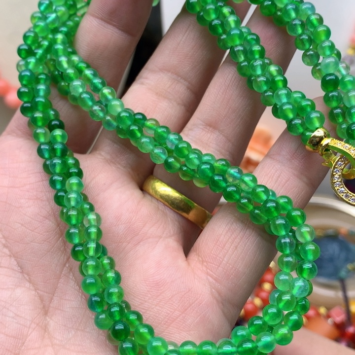 翡翠颈饰未镶嵌吊坠