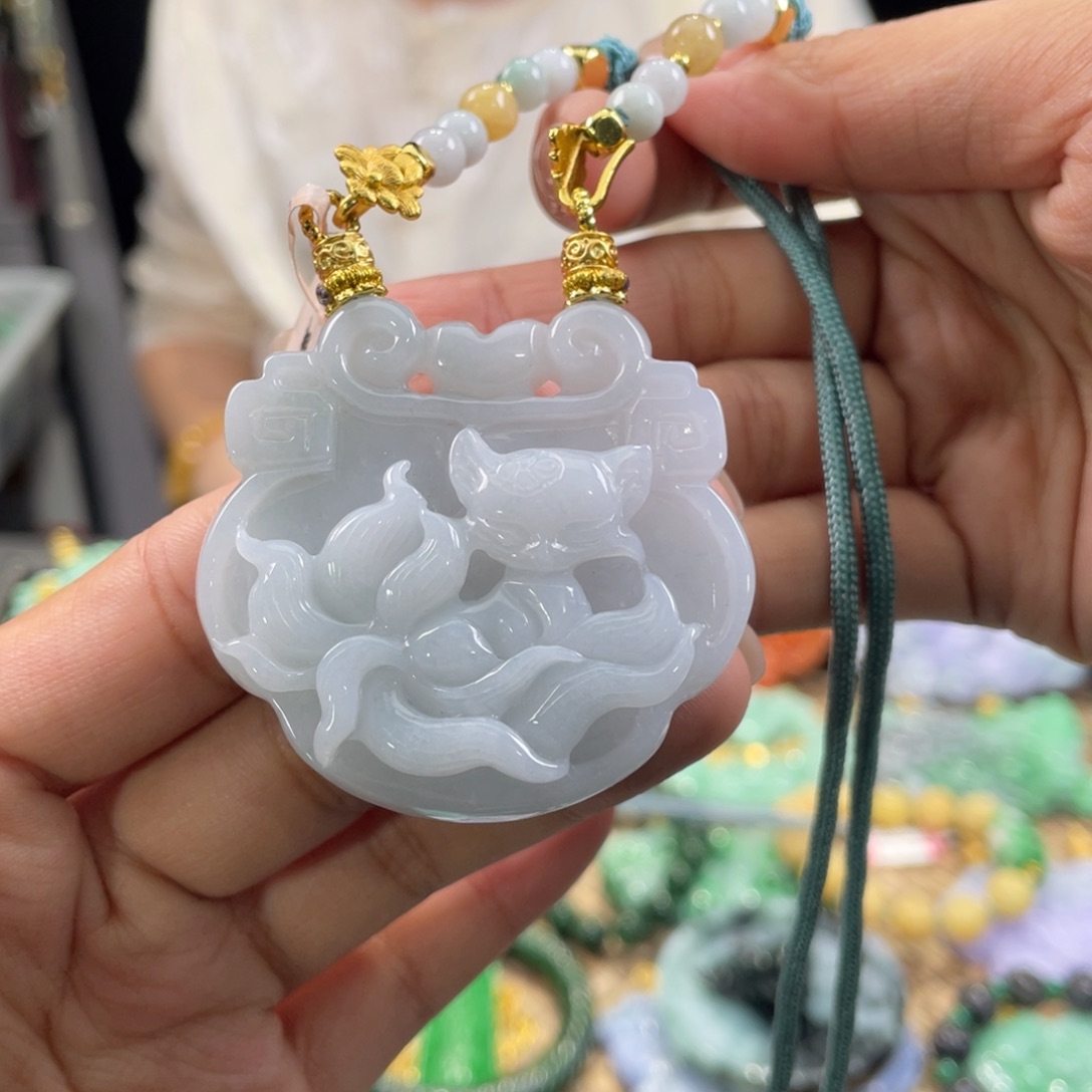 翡翠颈饰未镶嵌代编织