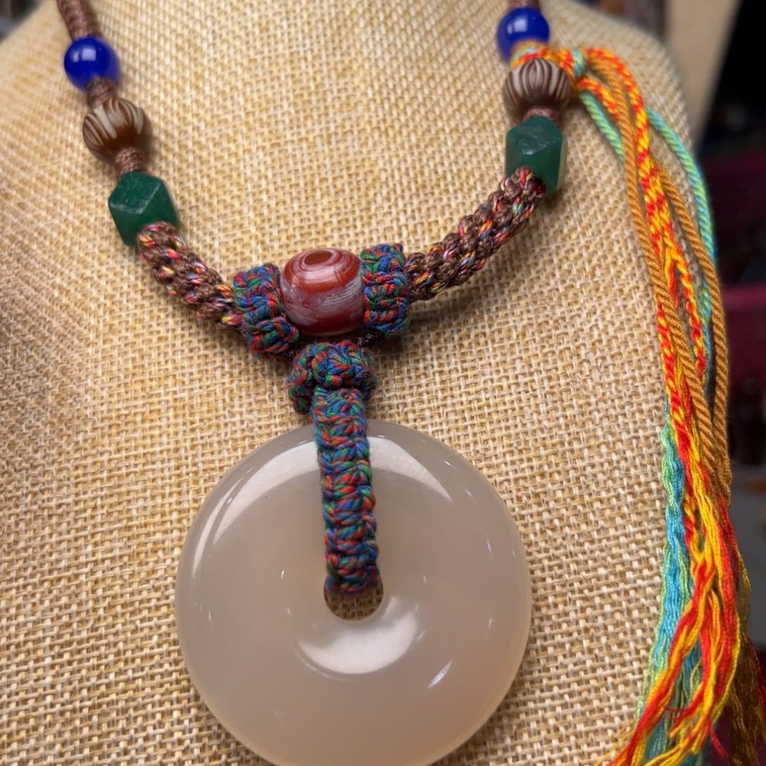 玛瑙/玉髓颈饰未镶嵌