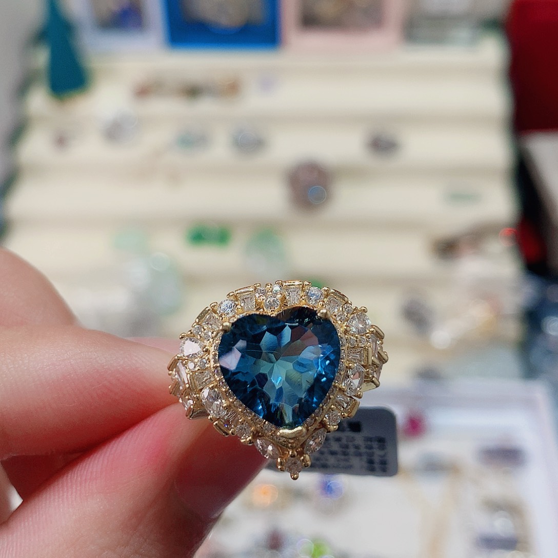 银S925镶嵌戒指托帕石