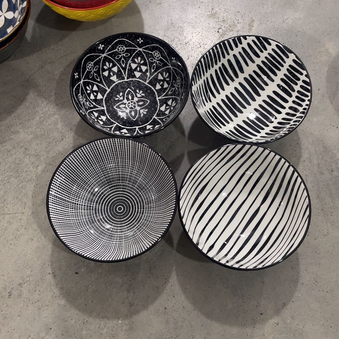 瓷   4.7寸温佩家 数量是4