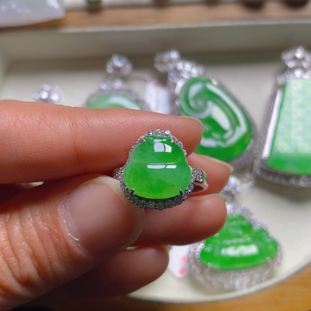 翡翠颈饰银S925镶嵌葫芦女戒