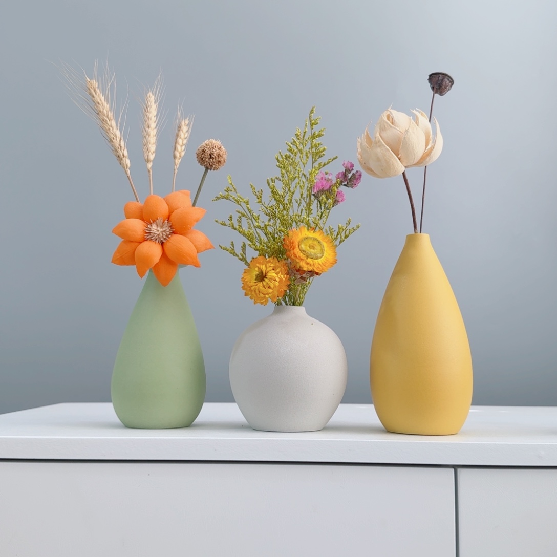 摆件陶瓷小花瓶含花总高约20-30cm