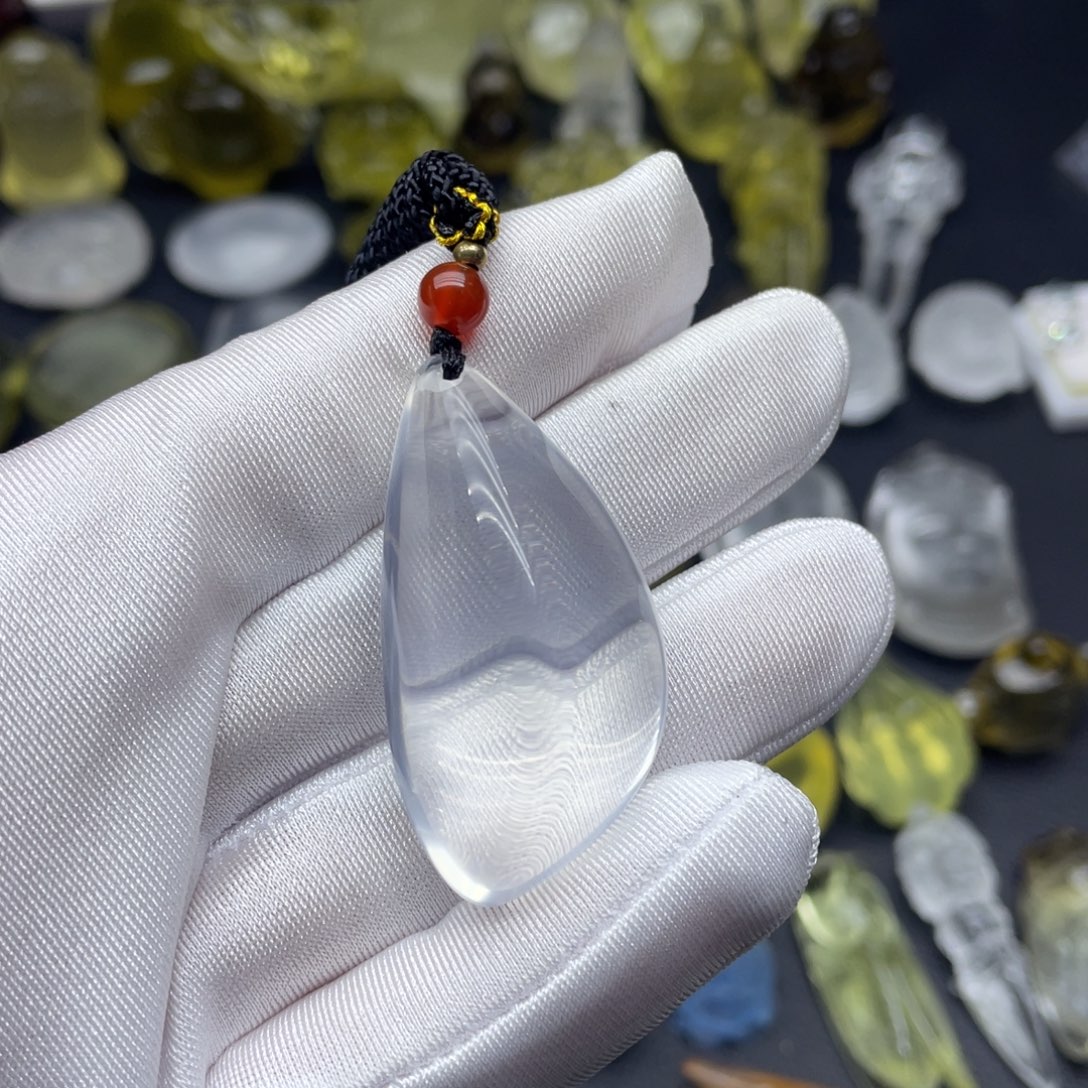 水晶吊坠(赠链)未镶嵌