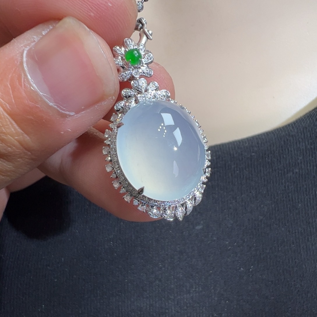 翡翠吊坠(不含链)18K金镶嵌