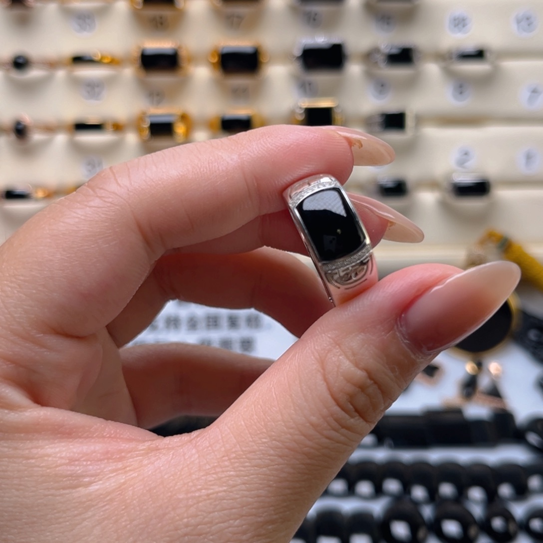 翡翠戒指银S925镶嵌缅甸翡翠