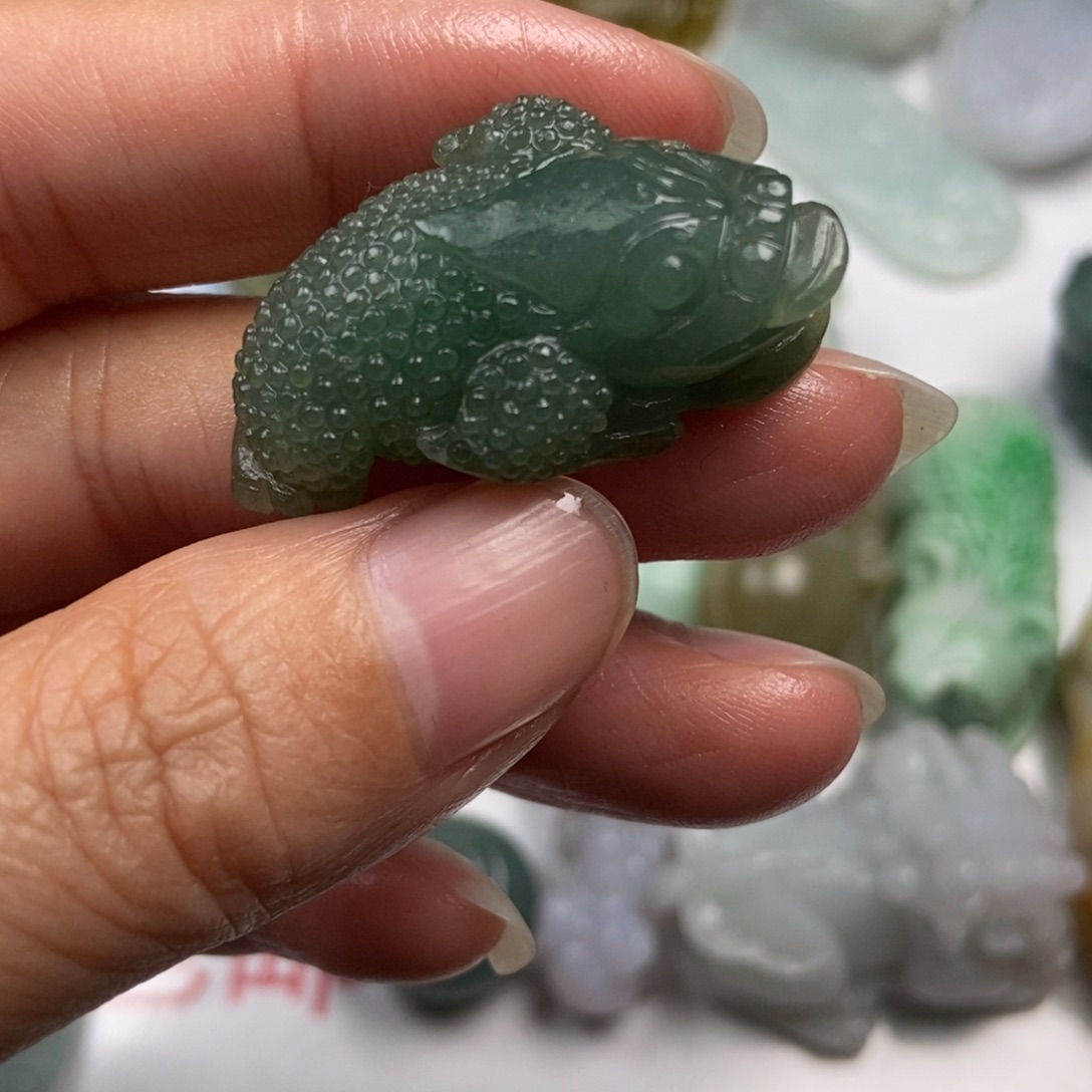 定制翡翠未镶嵌翡翠