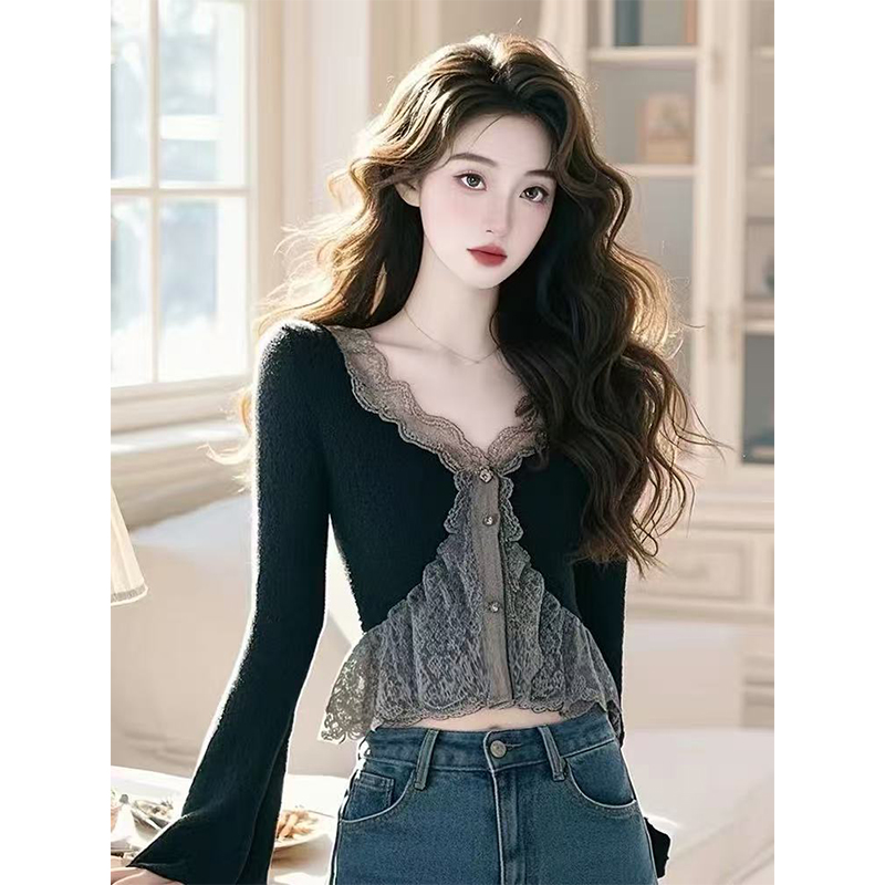  性感V领蕾丝拼接针织衫女春秋内搭打底衫独特别致超好看短款上衣