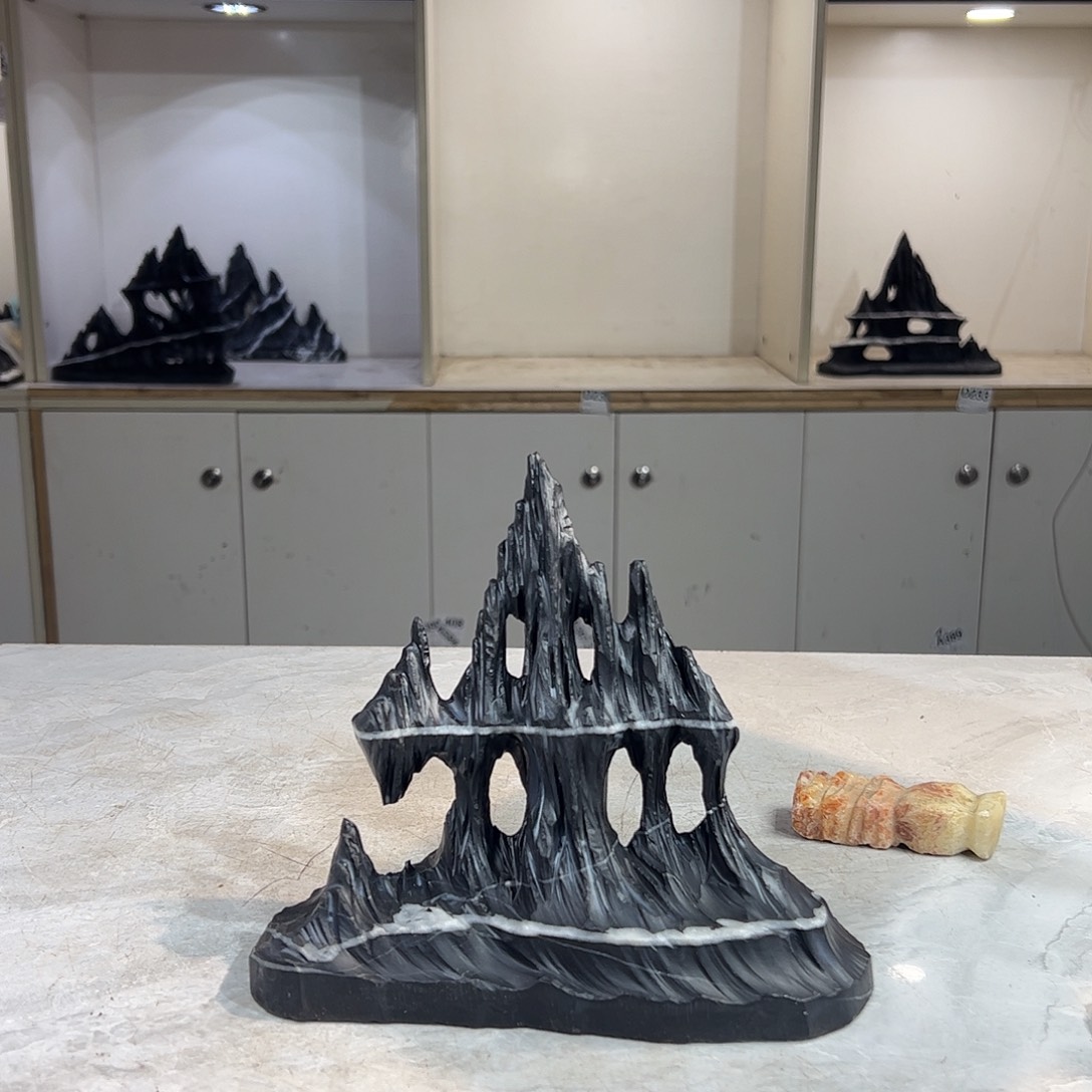 灵璧奇石博览会摆件为****。