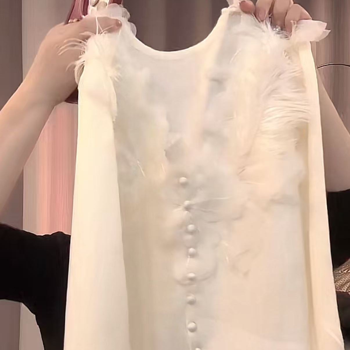 孔雀领款过年打底上衣