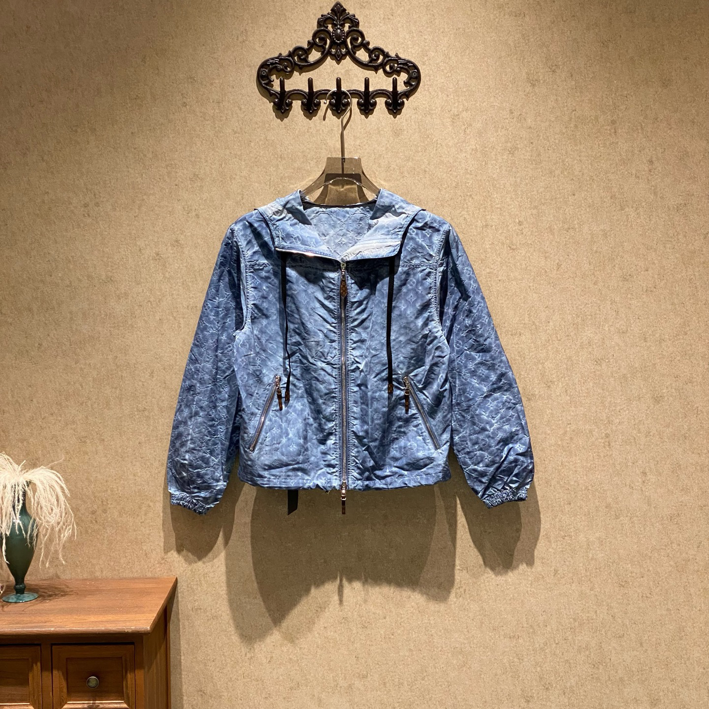 未使用 LouisVuitton/路易威登 爆款渲染冲锋衣外套/34码/35625