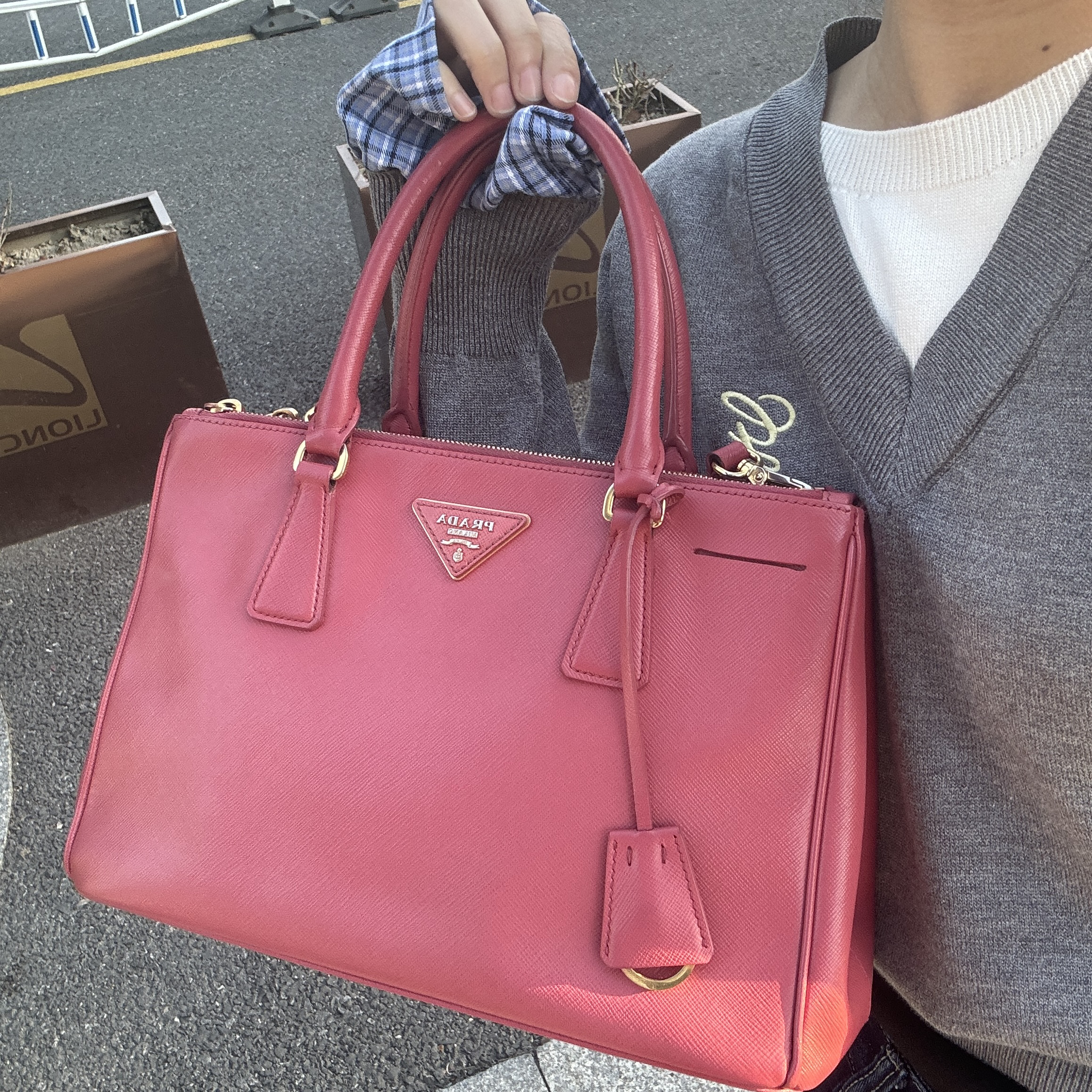 95新 Prada/普拉达 【小考拉】PRADA 粉金小号杀手包斜挎包