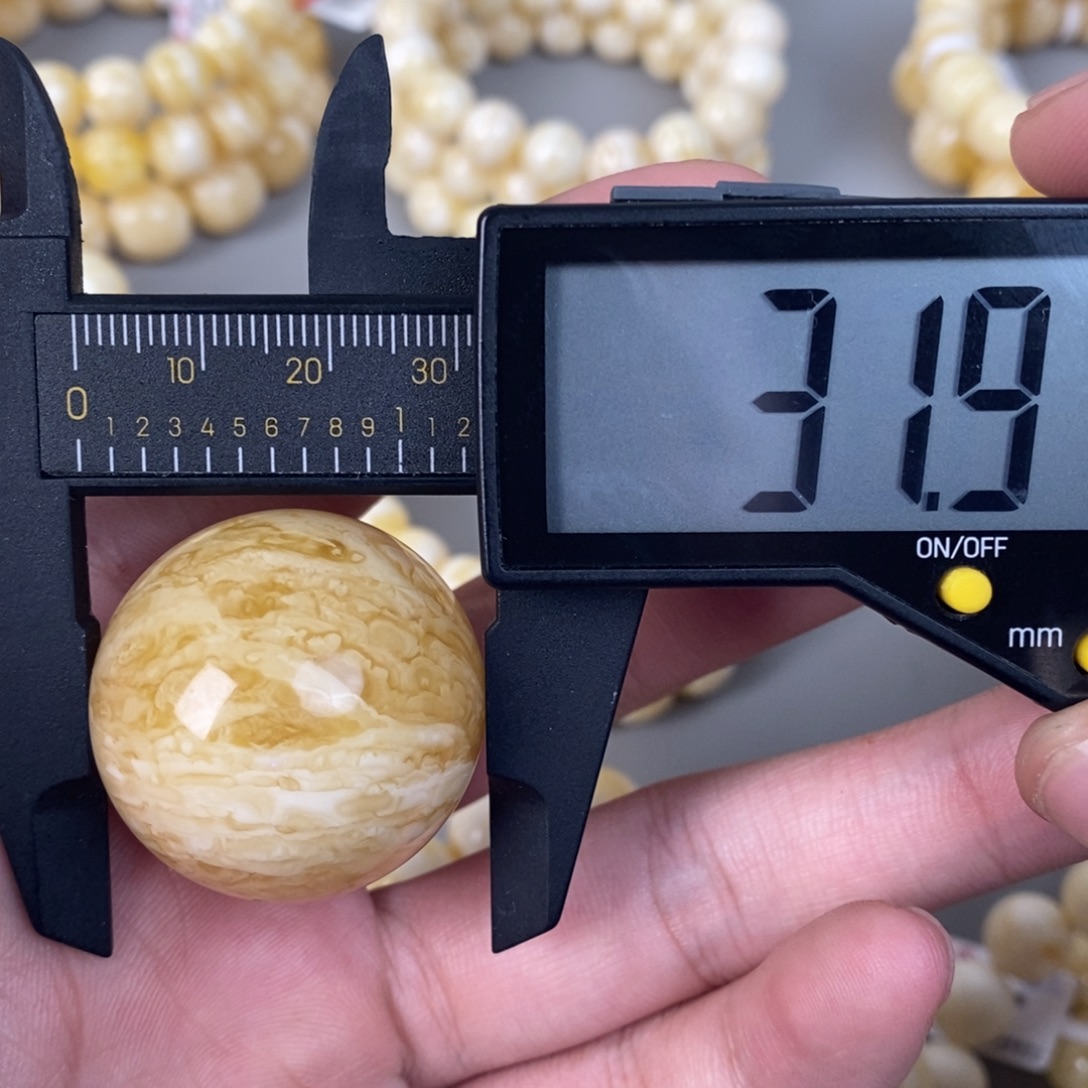 未镶嵌琥珀珠宝奇石32mm