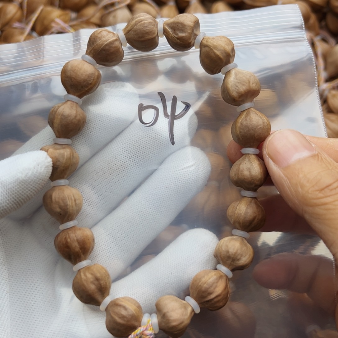 橄榄核手串/手链04号，1.3×1.3三花