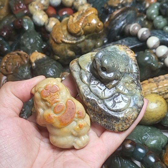 岫岩河磨玉（透闪石质玉）未镶嵌挂件