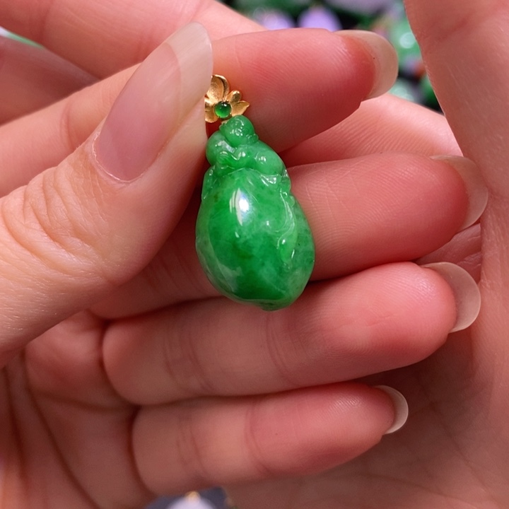 颈饰未镶嵌翡翠吊坠