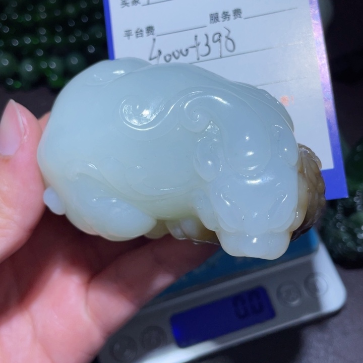 大***畔和田玉未镶嵌颈饰