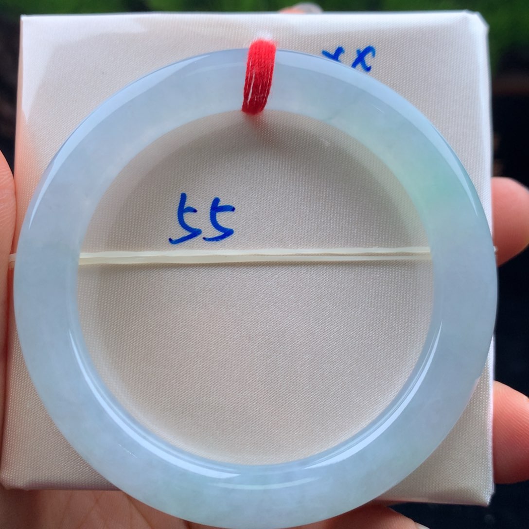 翡翠手镯未镶嵌手镯