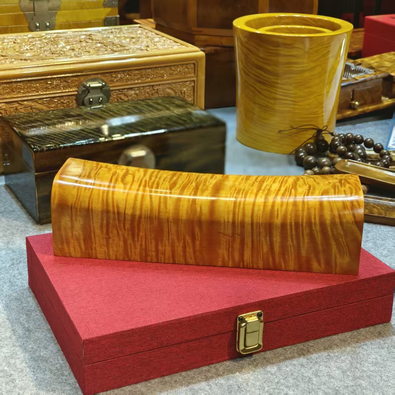 金丝楠小叶桢楠水波头枕（28*9*7）