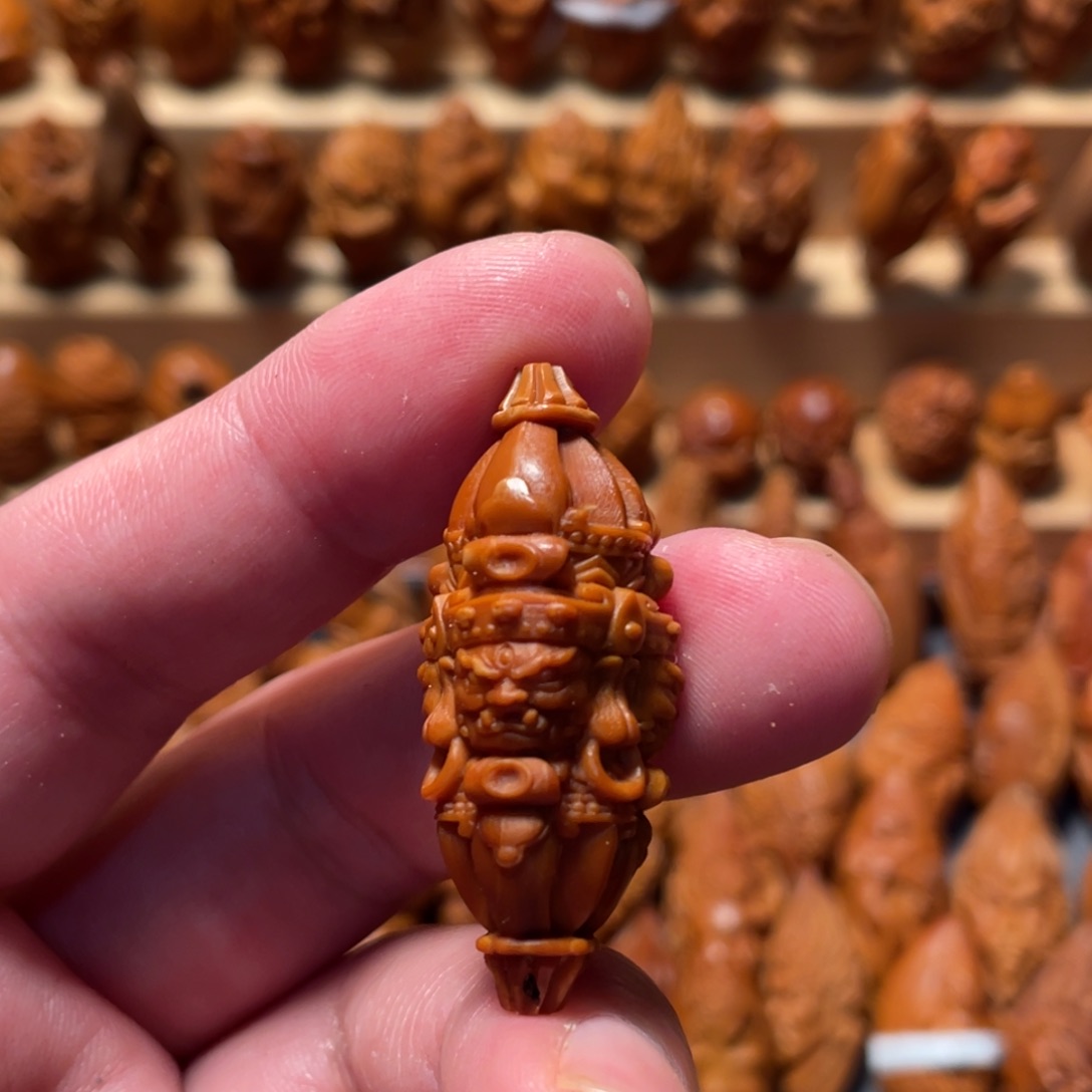 橄榄核吊坠金刚杵