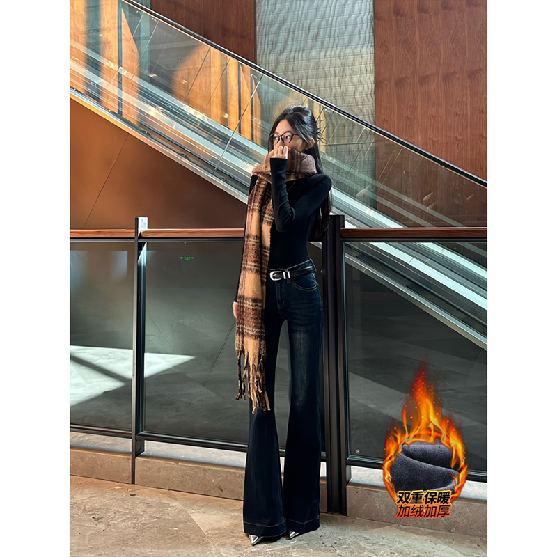 加绒蓝灰色气质微喇牛仔裤女中低腰2025年冬季新款显瘦喇叭长裤