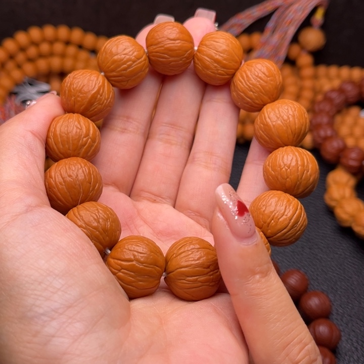 猴头核桃吊坠聚宝盆18