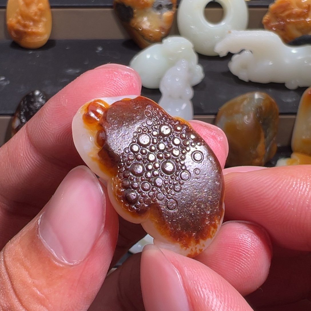 和田玉颈饰未镶嵌番**.