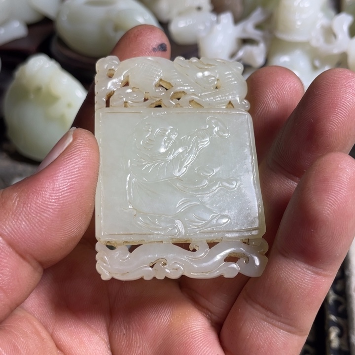 S***S和田玉未镶嵌吊坠(不含链)