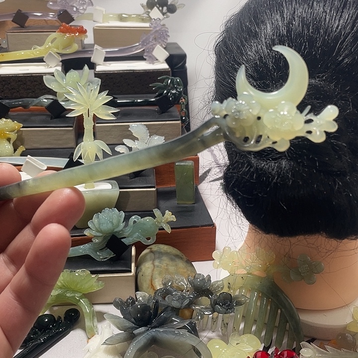 曦***希蛇纹石玉合金发饰