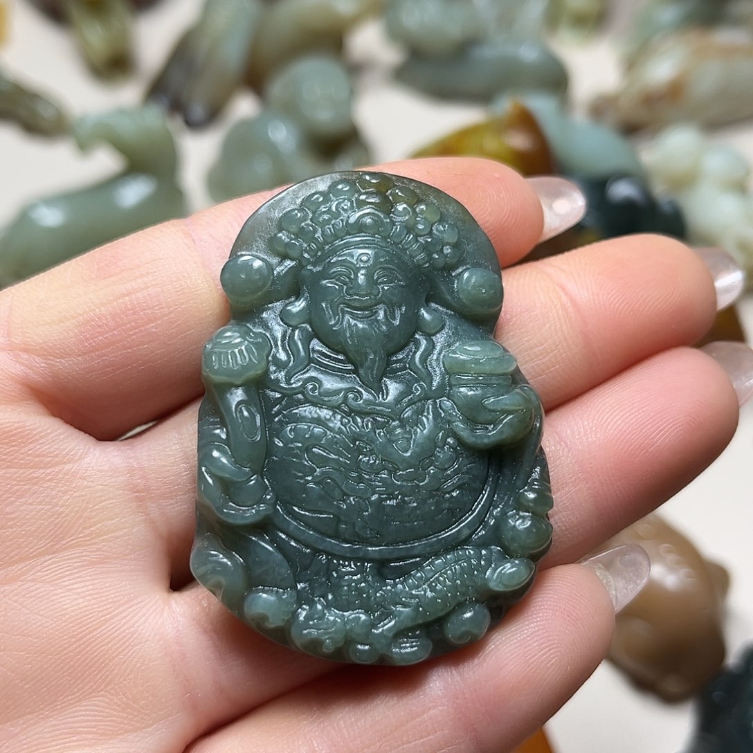 白玉菩提吊坠白玉菩提吊坠