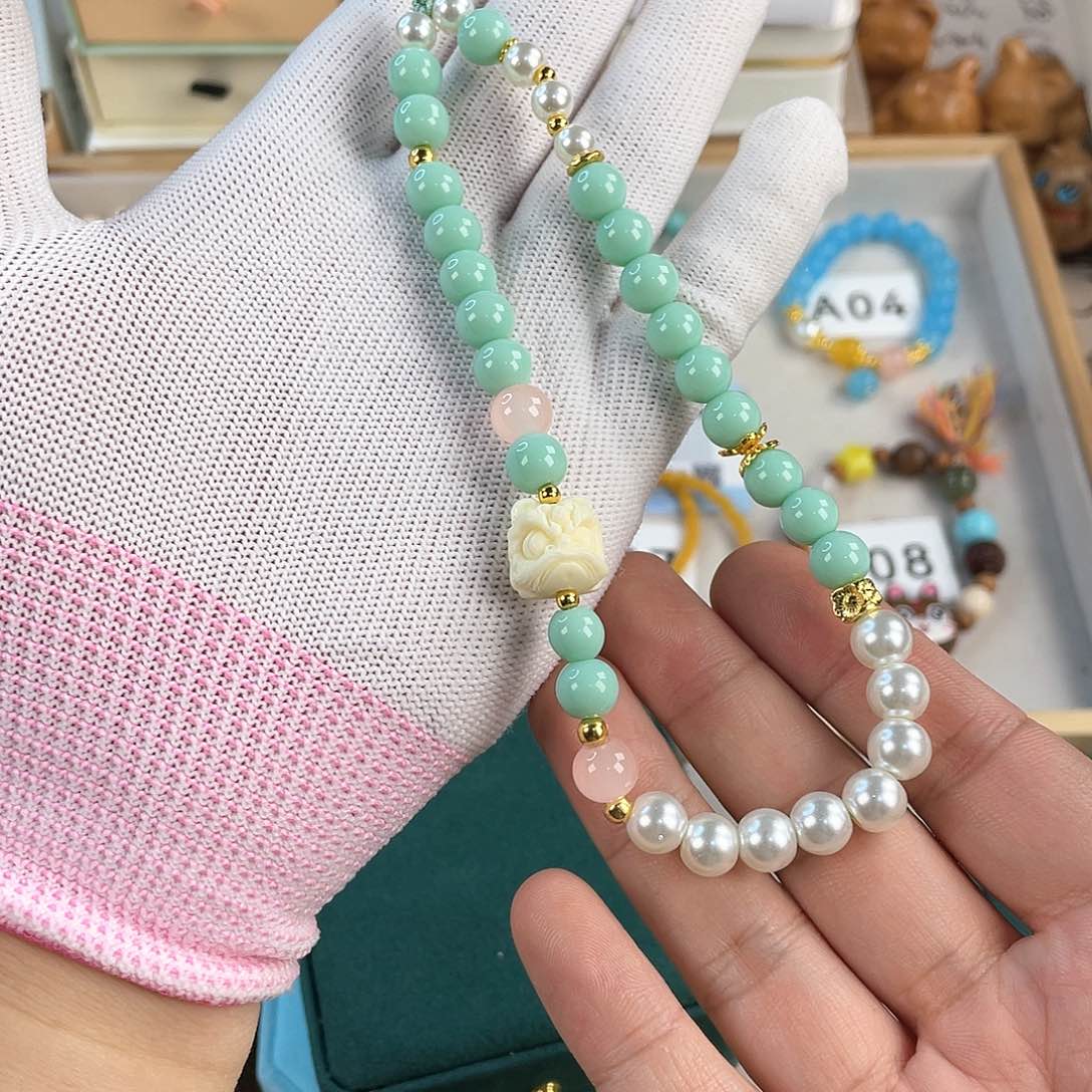 针钠钙石手饰合金