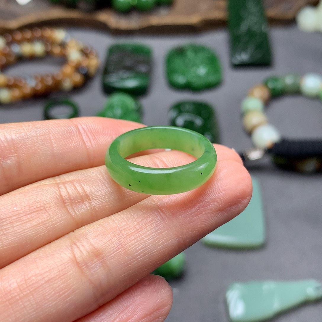 和田玉颈饰未镶嵌P***a戒指