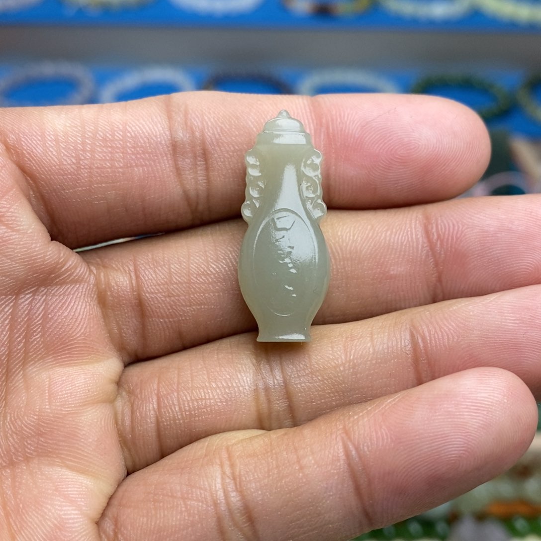 和田玉吊坠未镶嵌