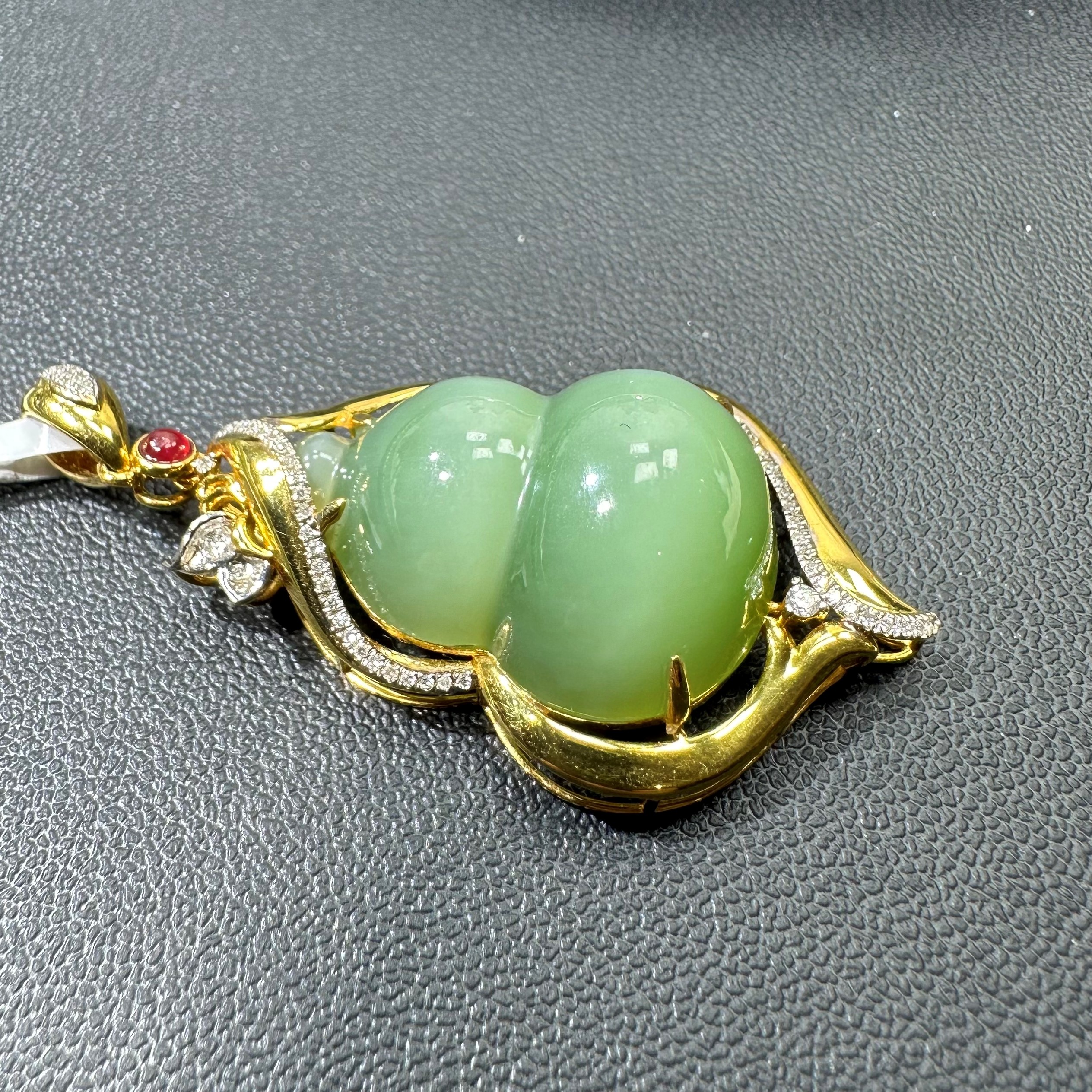 俄料碧玉猫眼葫芦（裸石22*17*10mm）18K金镶嵌吊坠精致精美时尚