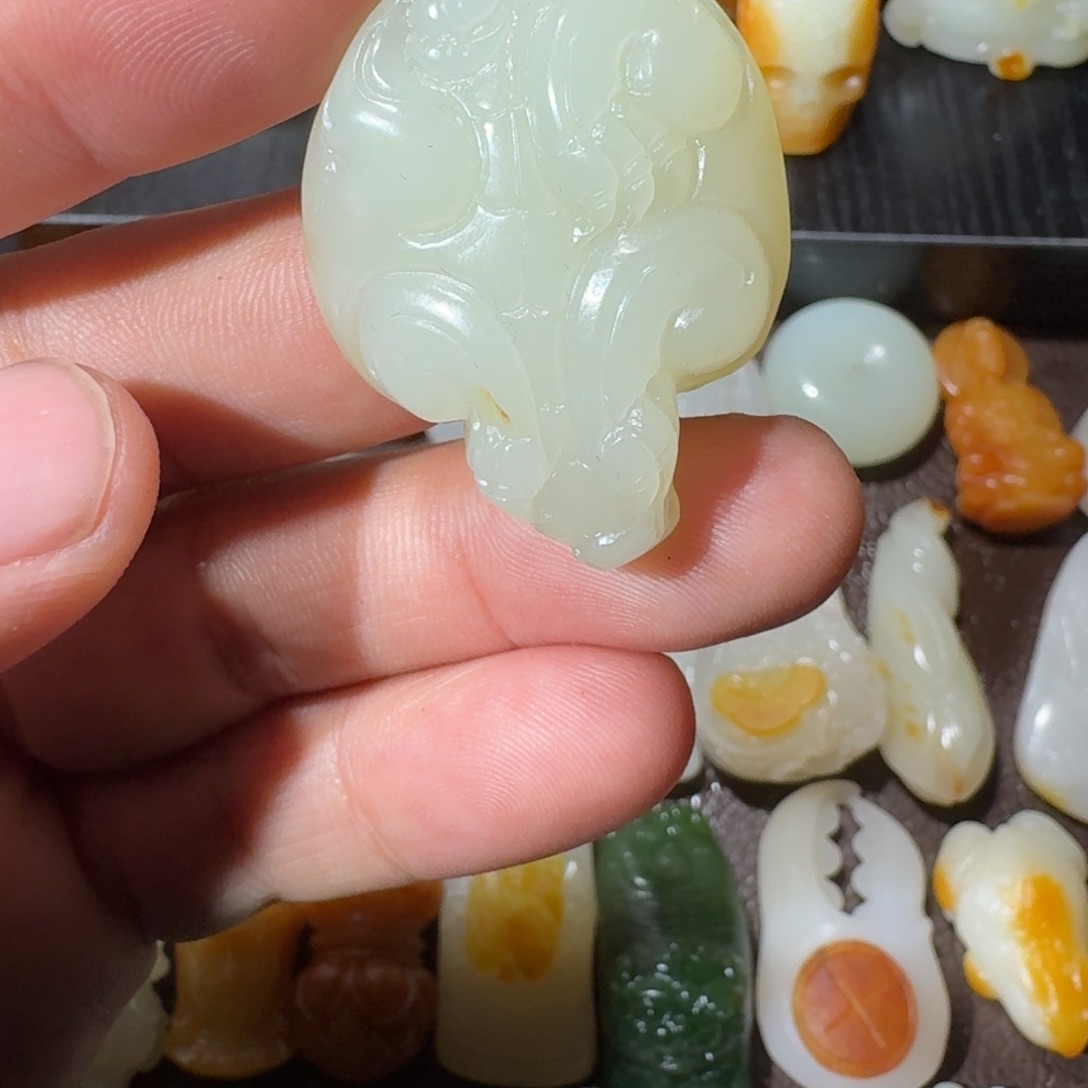 春***者和田玉未镶嵌挂件