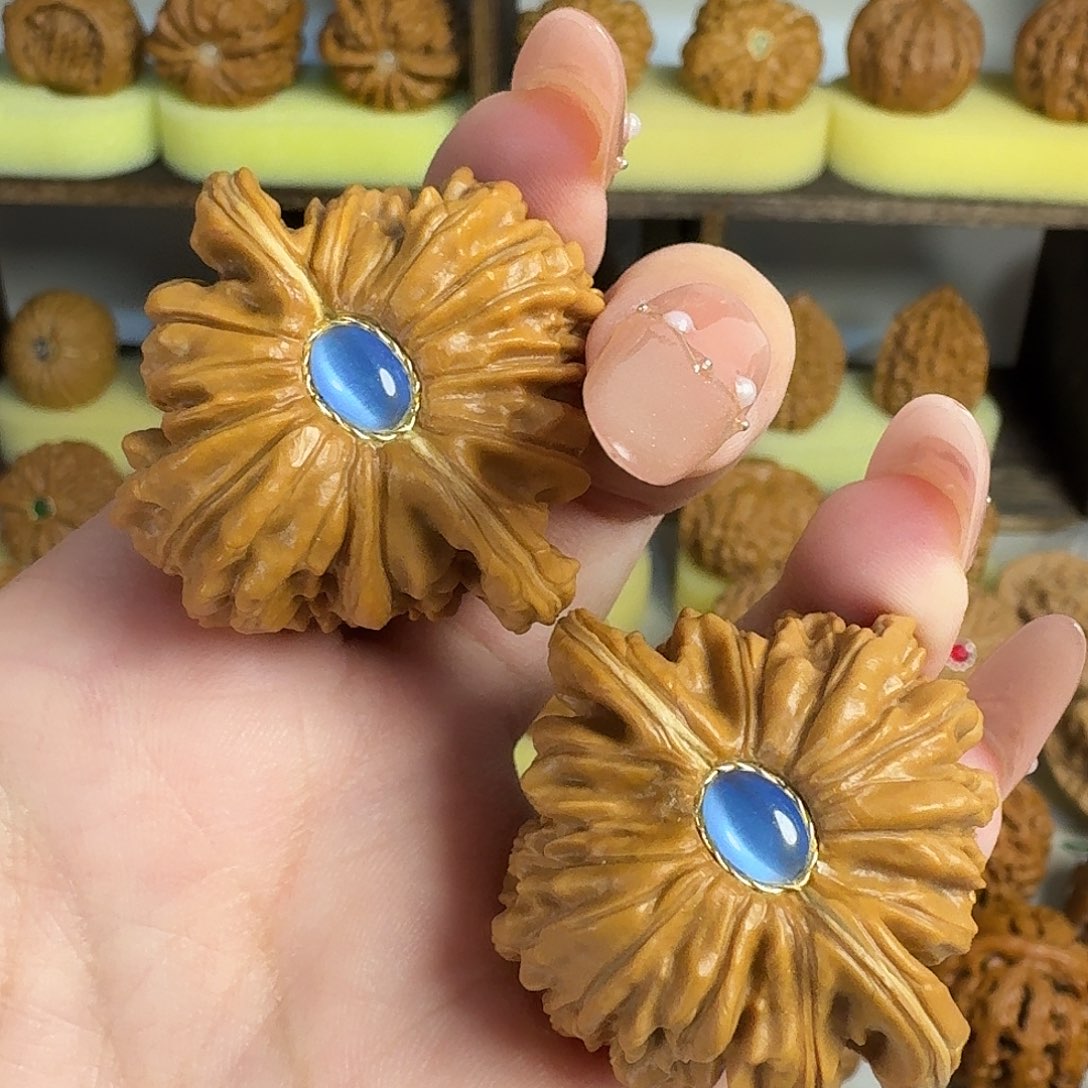 文玩核桃四座楼边40（镶嵌介意勿拍）