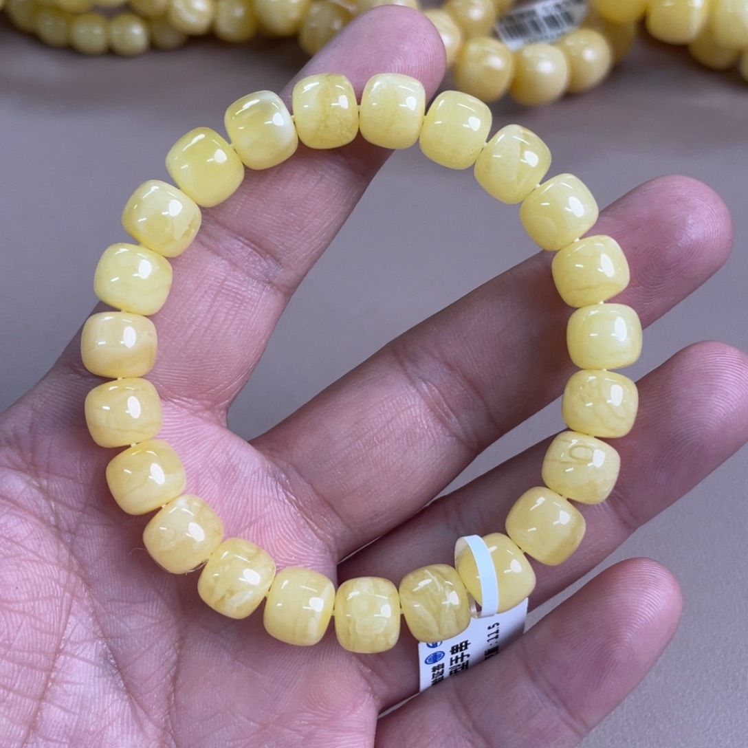 琥珀裸石未镶嵌02300000000