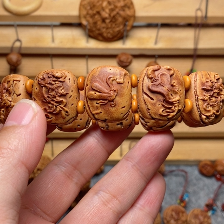 桃核雕刻暗八仙手牌