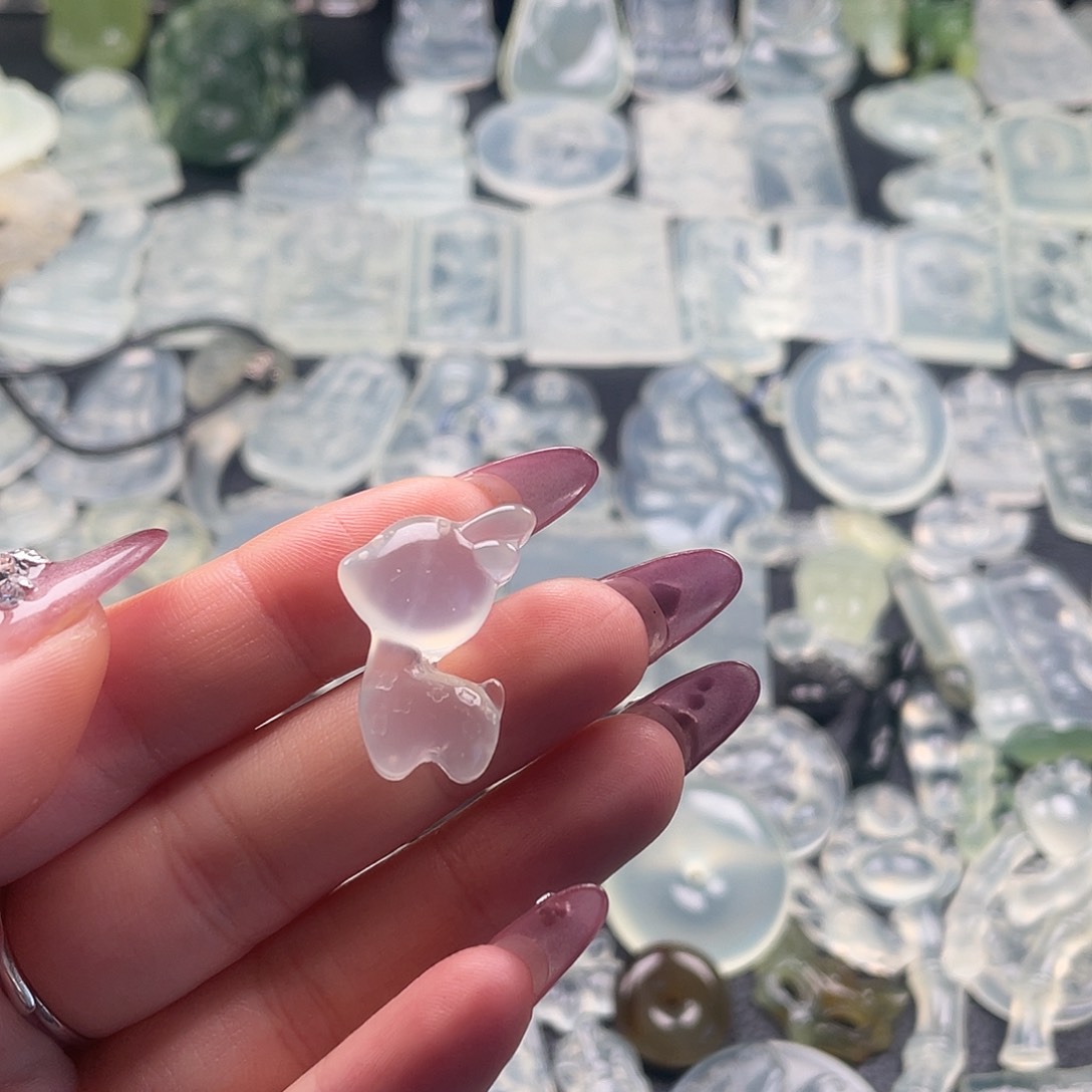 蛇纹石玉吊坠(赠链)未镶嵌