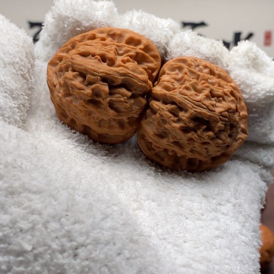 吊坠文玩核桃全品40三角白