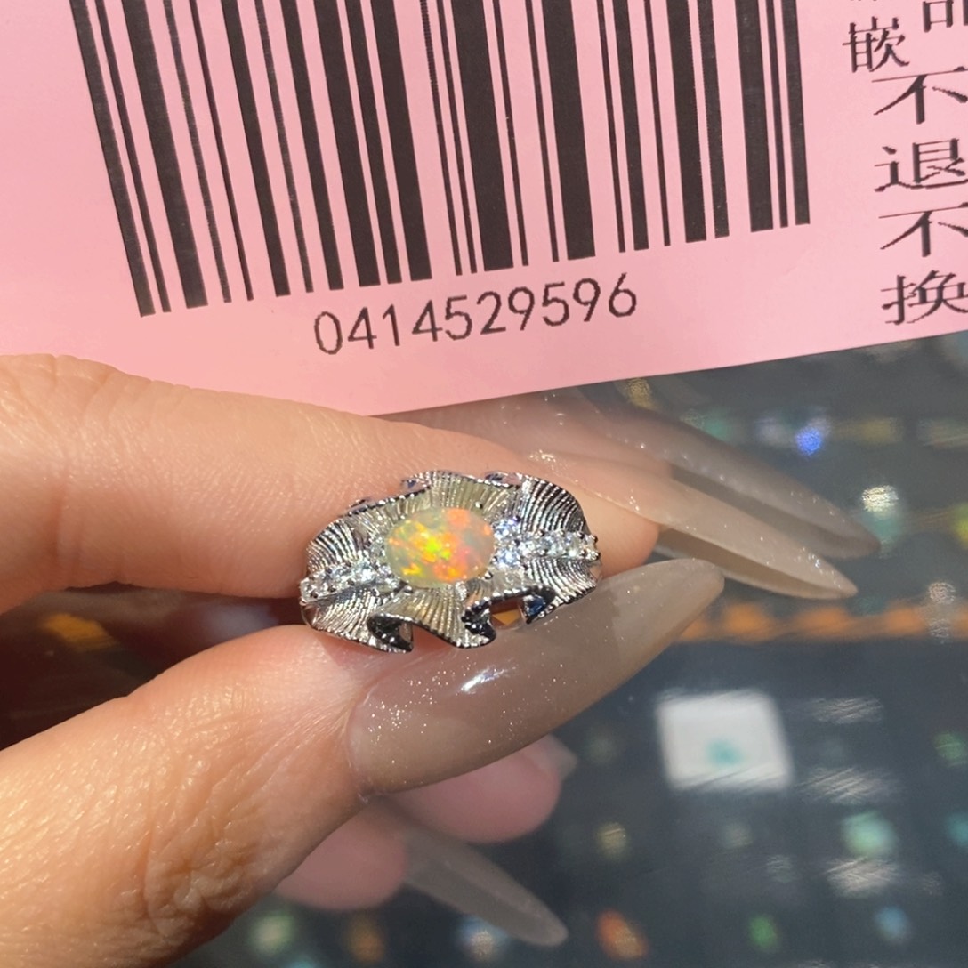 欧泊银S925镶嵌欧泊戒指H****?