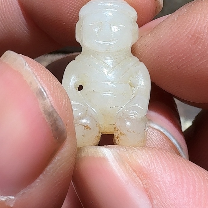 和田玉（糖玉）颈饰未镶嵌李