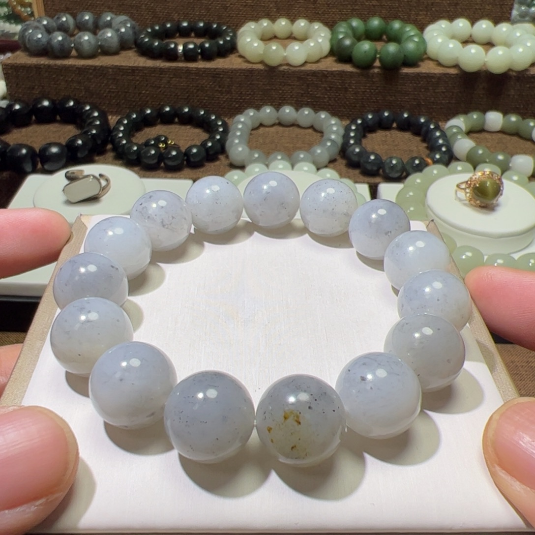 和田玉未镶嵌手串