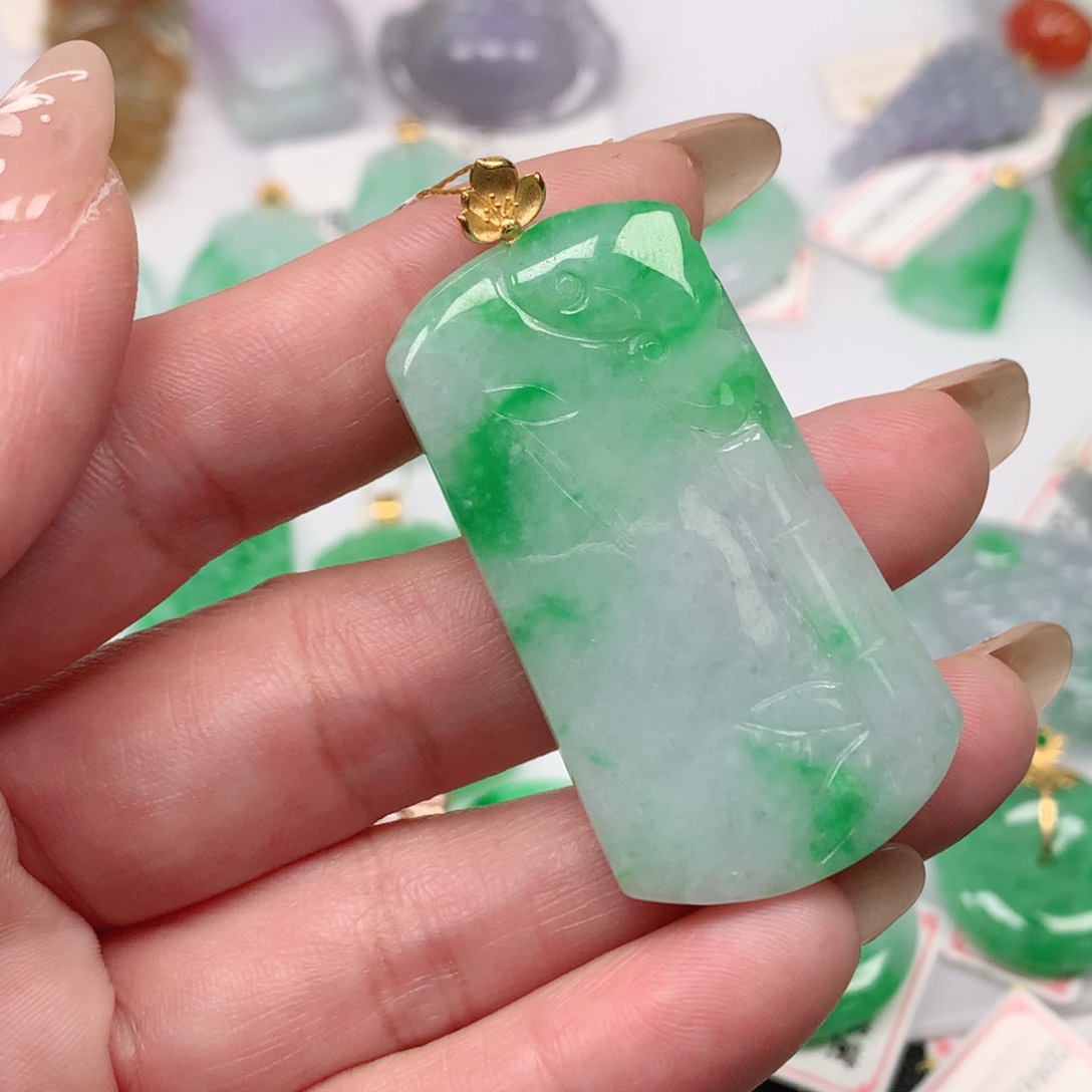 吊坠(不含链)未镶嵌翡翠