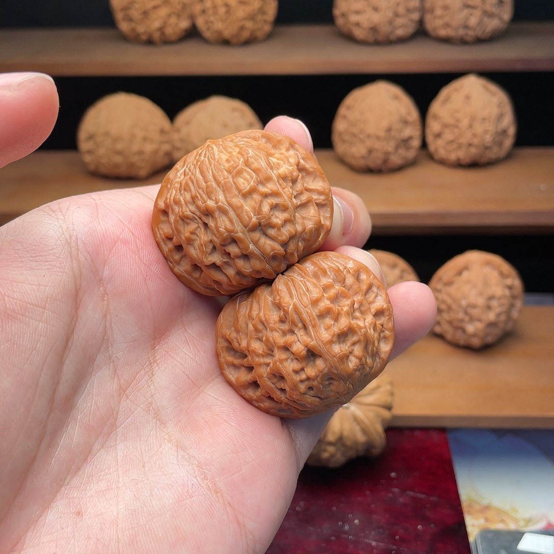 文玩核桃把件爆***蛋40毕业磨盘