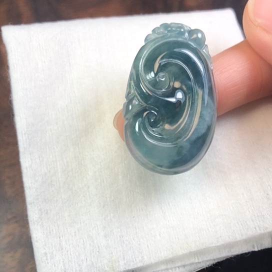 翡翠未镶嵌颈饰缅甸A货，每天下午1点半开播